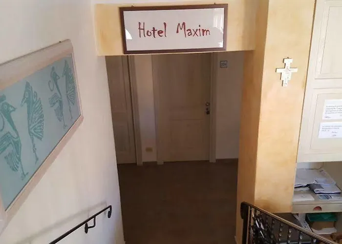 Otel Maxim 3*